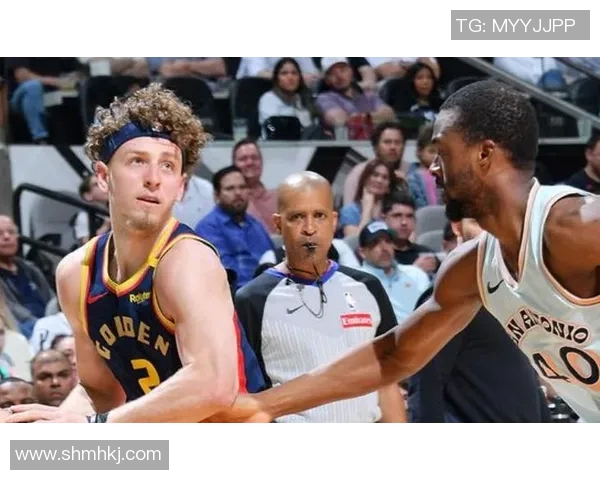 开拓者签下前鹈鹕球员，强化内线深度备战季后赛