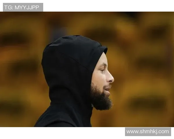 库里荣获NBA年度最佳球员奖，实力得到认可