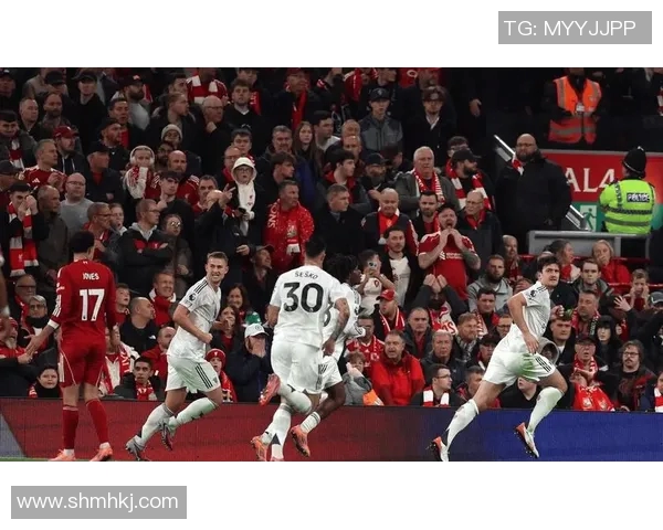 利物浦在欧冠比赛中大胜对手，晋级16强引发球迷狂热讨论