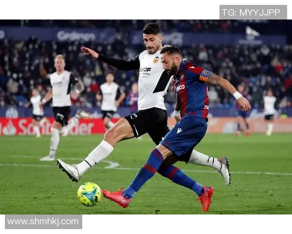 塞维利亚击败巴伦西亚，继续保持西甲领头羊地位