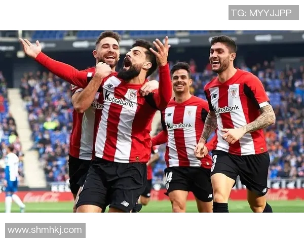 塞维利亚主席透露球队计划引进世界级前锋，目标锁定巴黎诺坎普