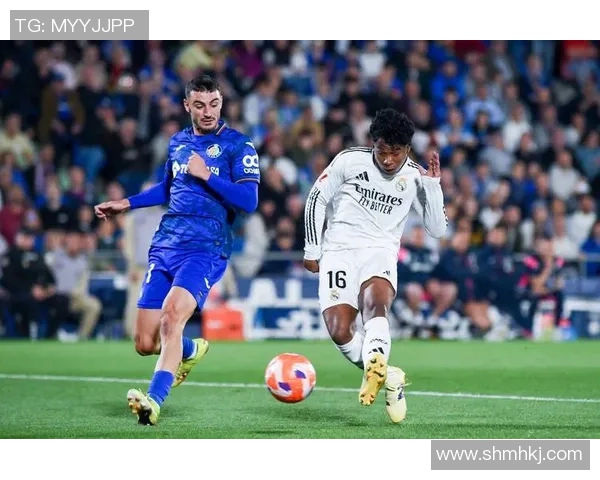 塞维利亚主场逆转赫塔菲，继续保持不败纪录